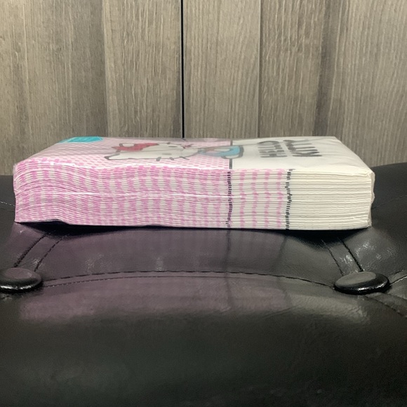 Sanrio Hello Kitty & Ice Cream Set of 32 Guest Towels Napkins New In Package - Picture 8 of 10